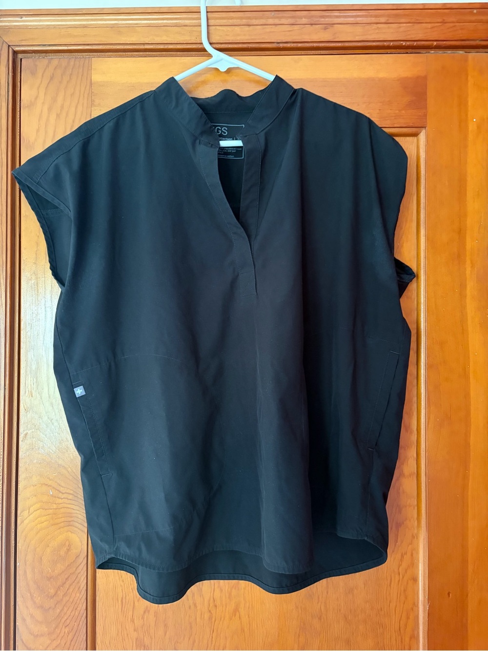 Figs Black Cap-Sleeve Split-Neck Tunic